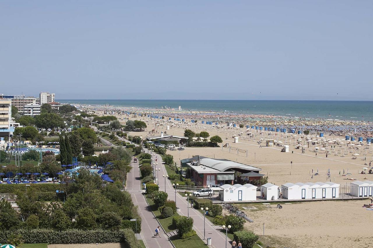 Isolabella - Appartamenti Bibione Exteriör bild